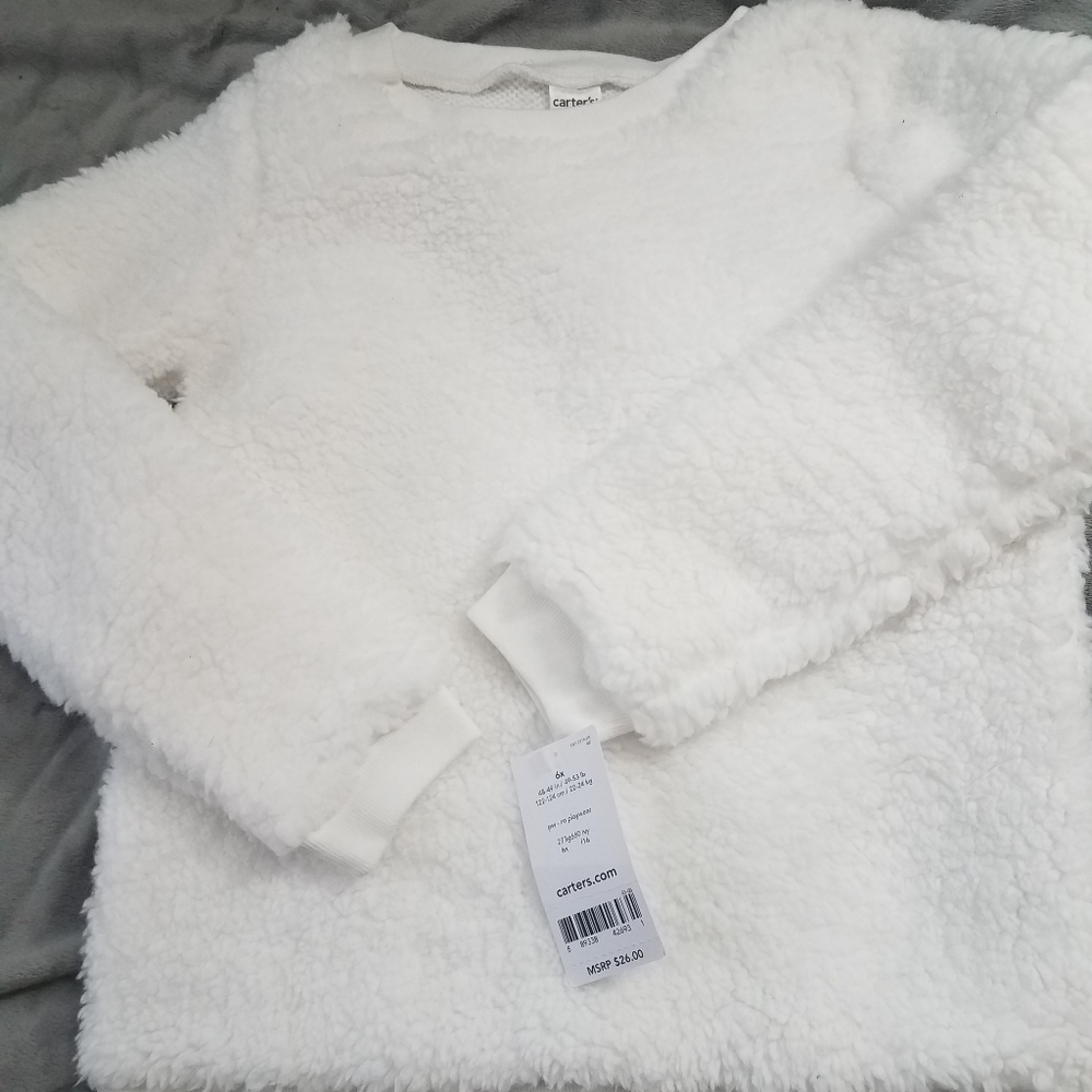 Fuzzy top - Picture 4 of 4